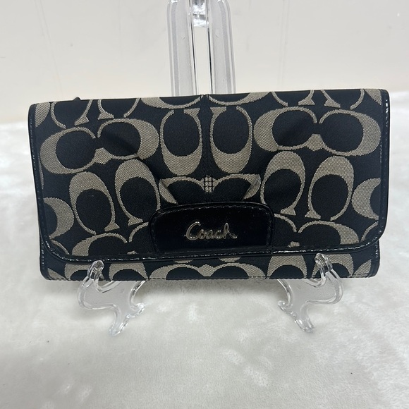 Coach Black and Tan Signature Zip Wallet - Picture 1 of 12